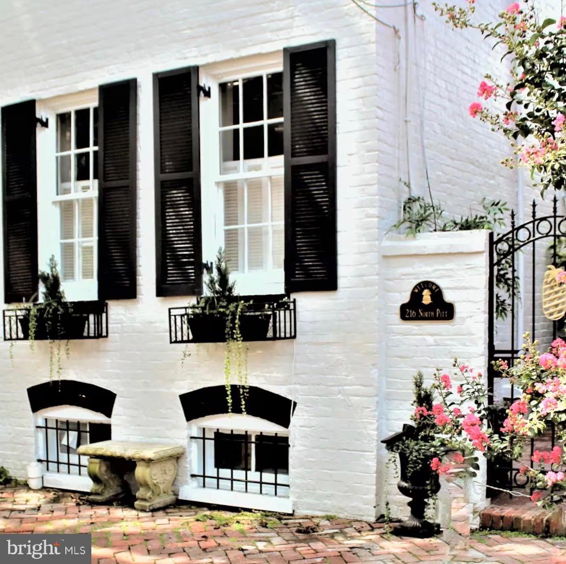 216 N PITT STREET