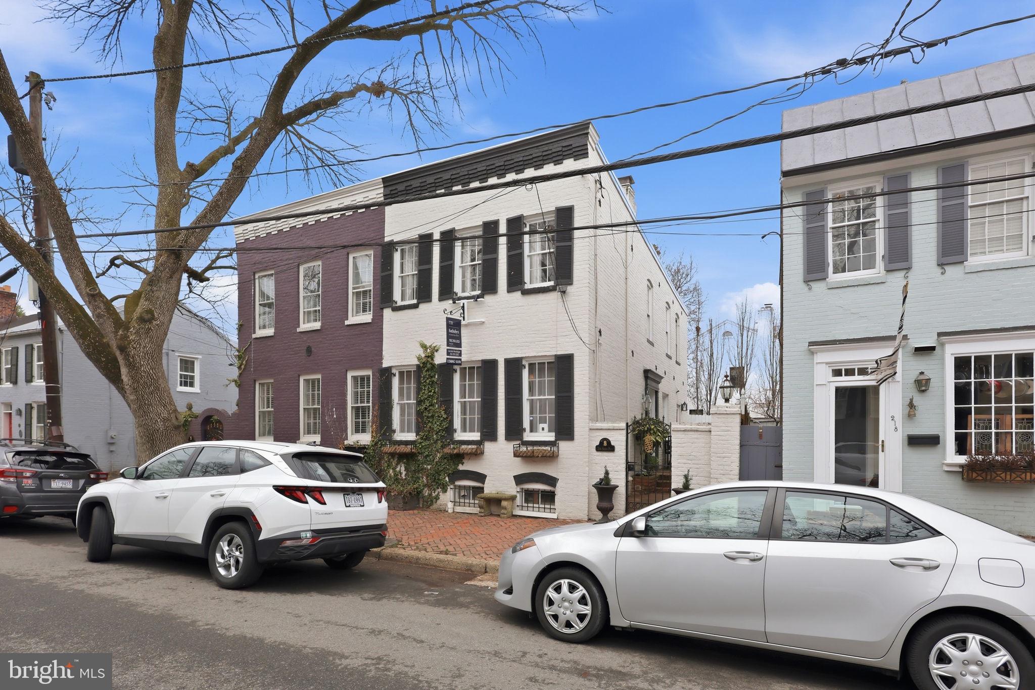 216 N PITT STREET