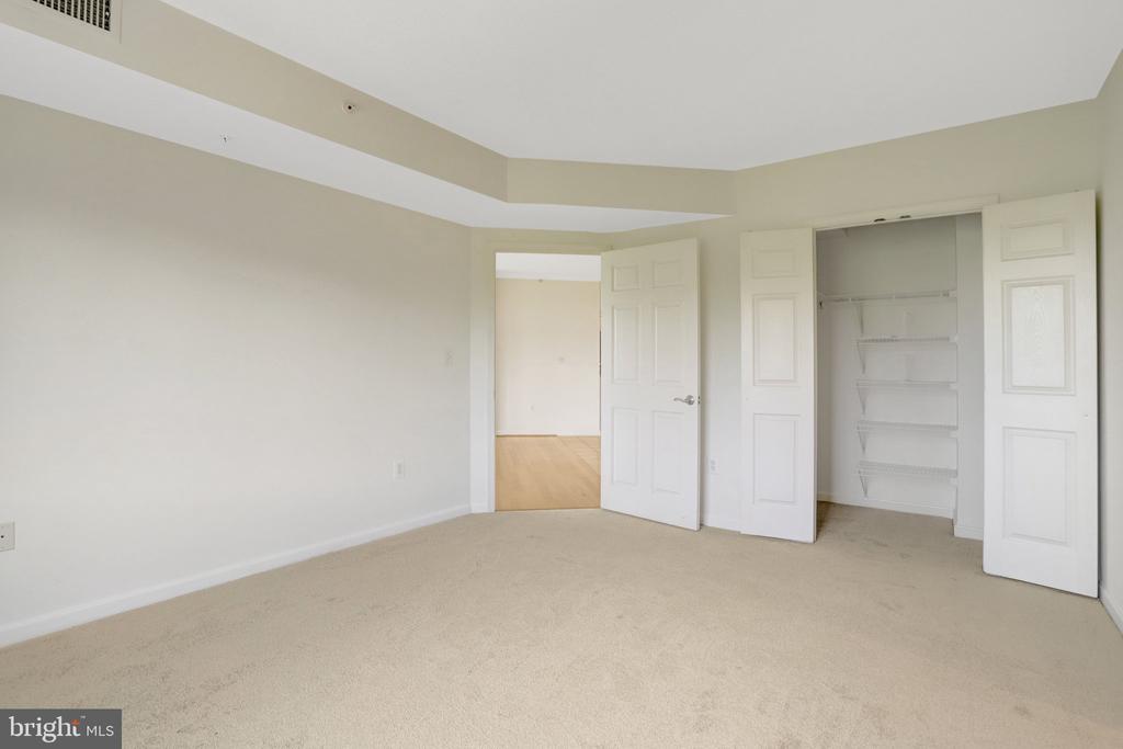 3101 N HAMPTON DRIVE 711