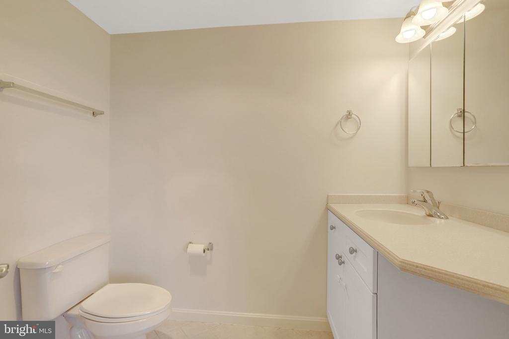3101 N HAMPTON DRIVE 711