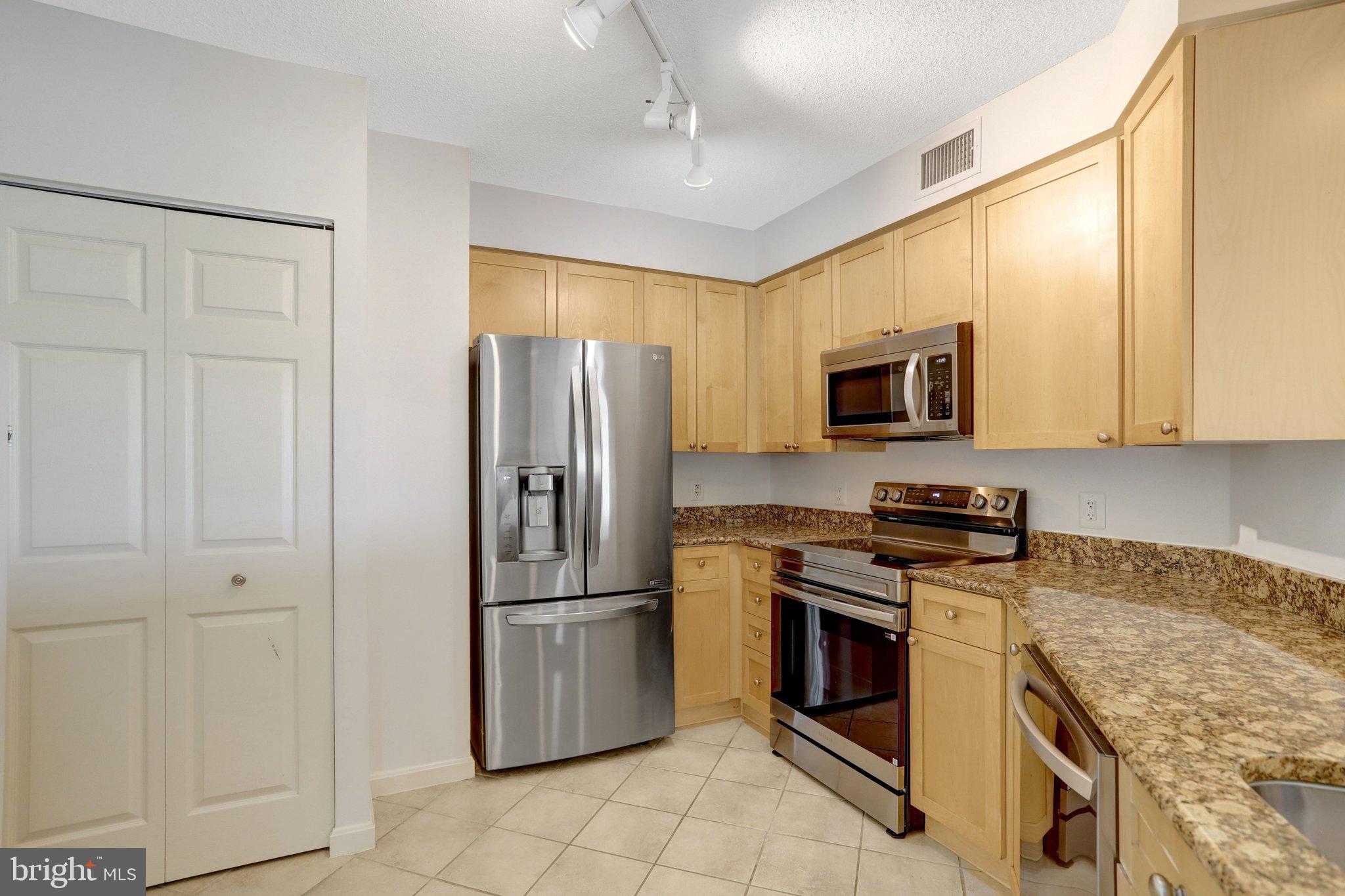 3101 N HAMPTON DRIVE 711