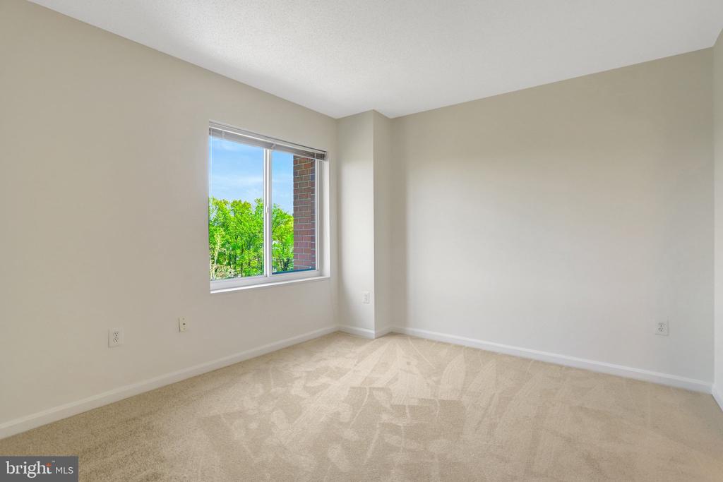 3101 N HAMPTON DRIVE 711