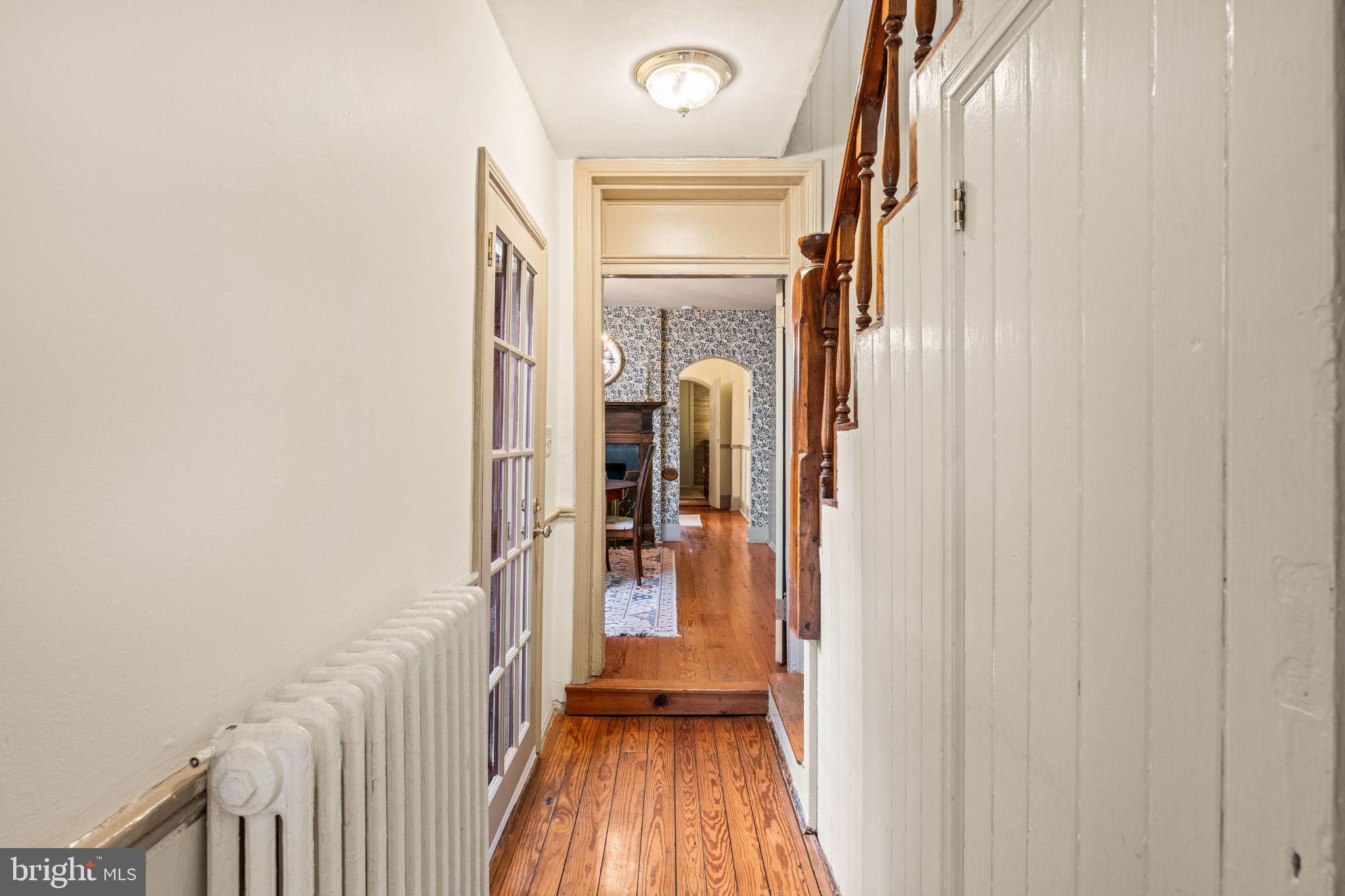 416 S FAIRFAX STREET S