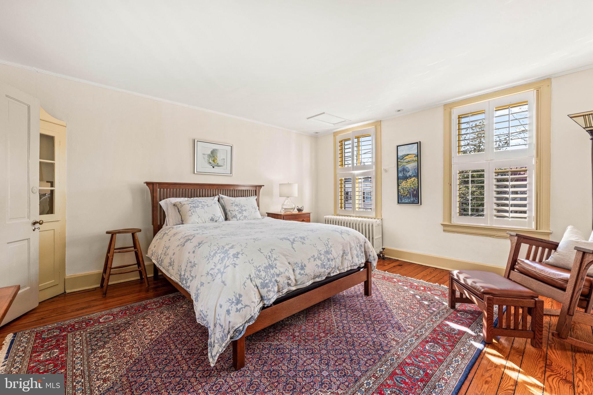 416 S FAIRFAX STREET S