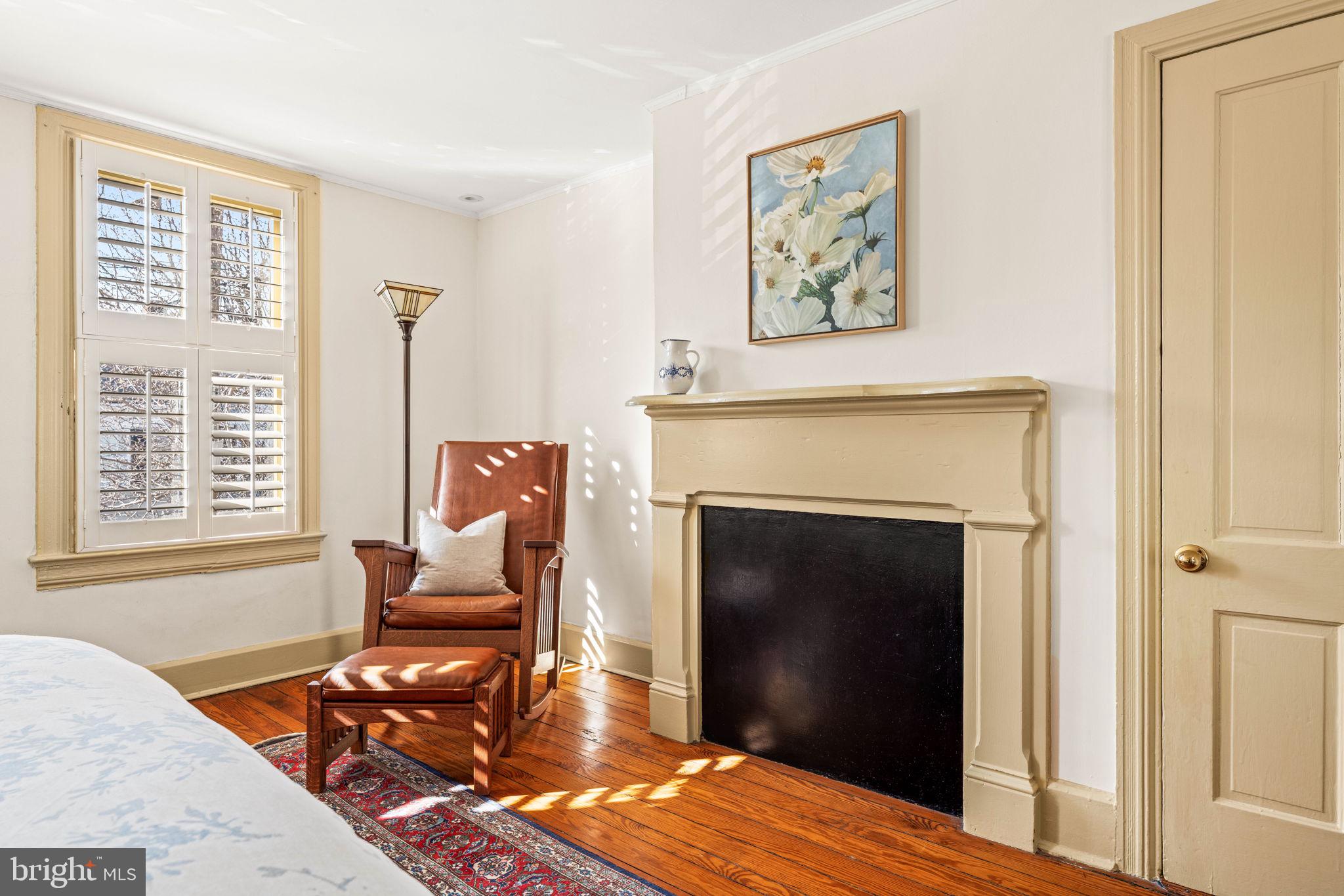 416 S FAIRFAX STREET S