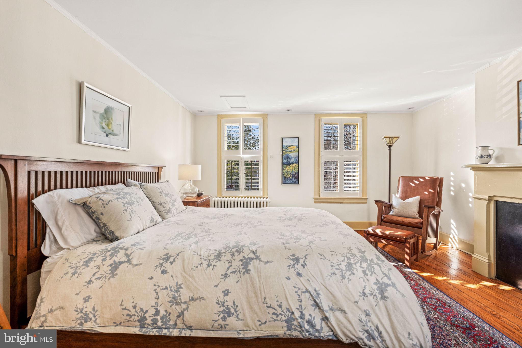 416 S FAIRFAX STREET S