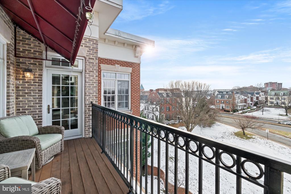 600 SECOND STREET 402