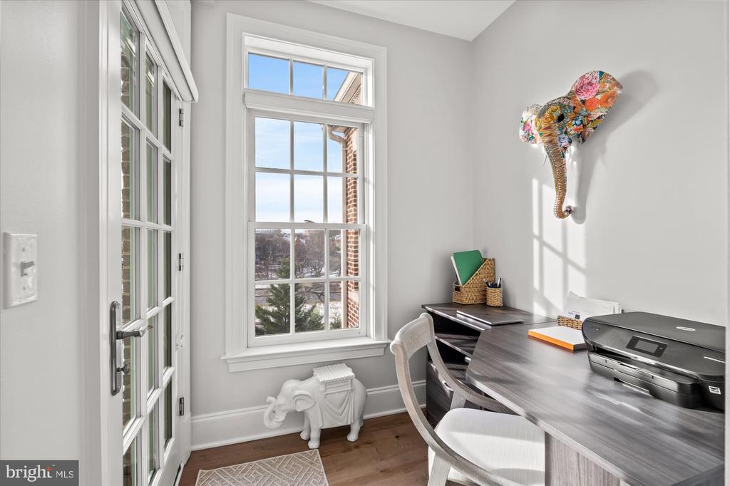 600 SECOND STREET 402