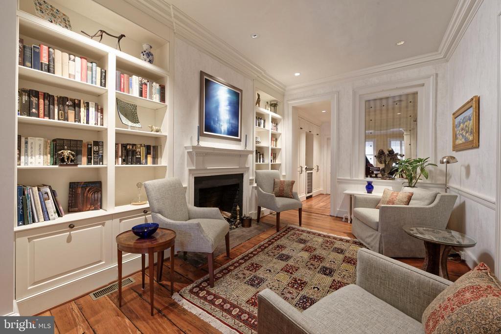 113-115 SOUTH LEE STREET