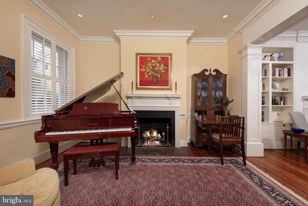 113-115 SOUTH LEE STREET