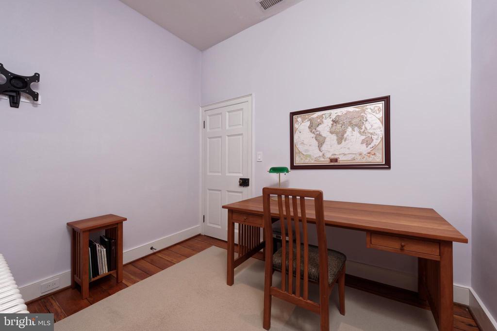 113-115 SOUTH LEE STREET