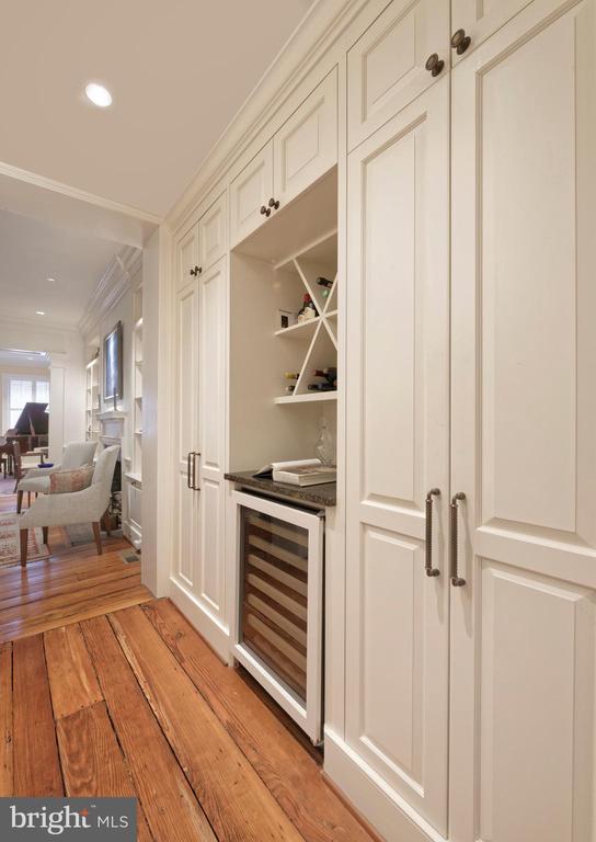 113-115 SOUTH LEE STREET