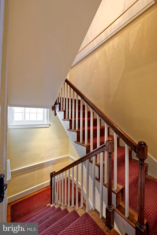 113-115 SOUTH LEE STREET