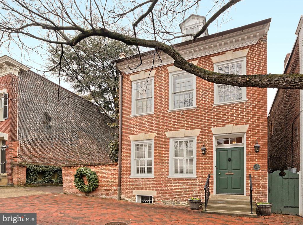 113-115 SOUTH LEE STREET