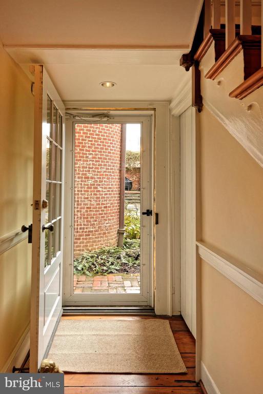 113-115 SOUTH LEE STREET