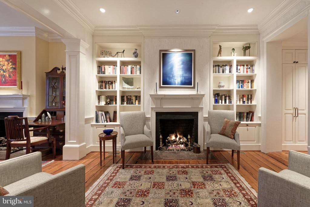 113-115 SOUTH LEE STREET