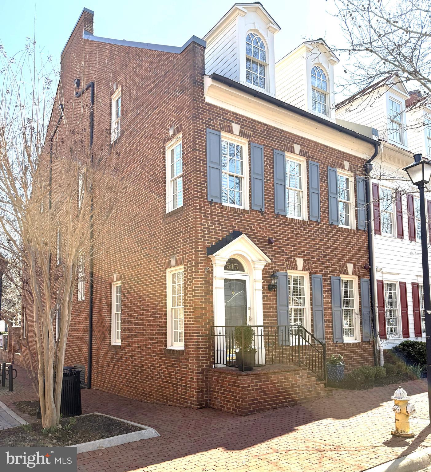 515 N PITT STREET