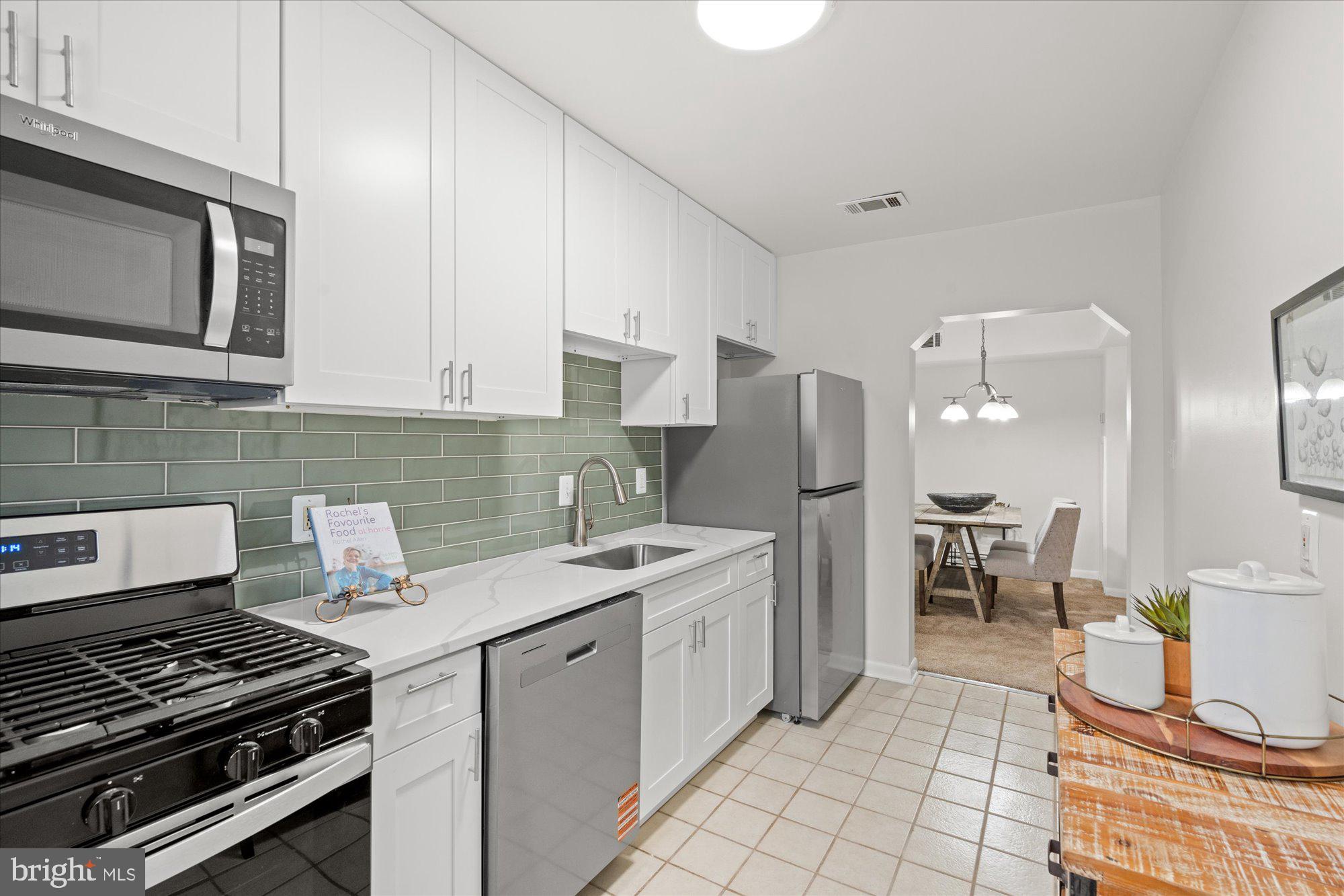 236 W TAYLOR RUN PARKWAY 3