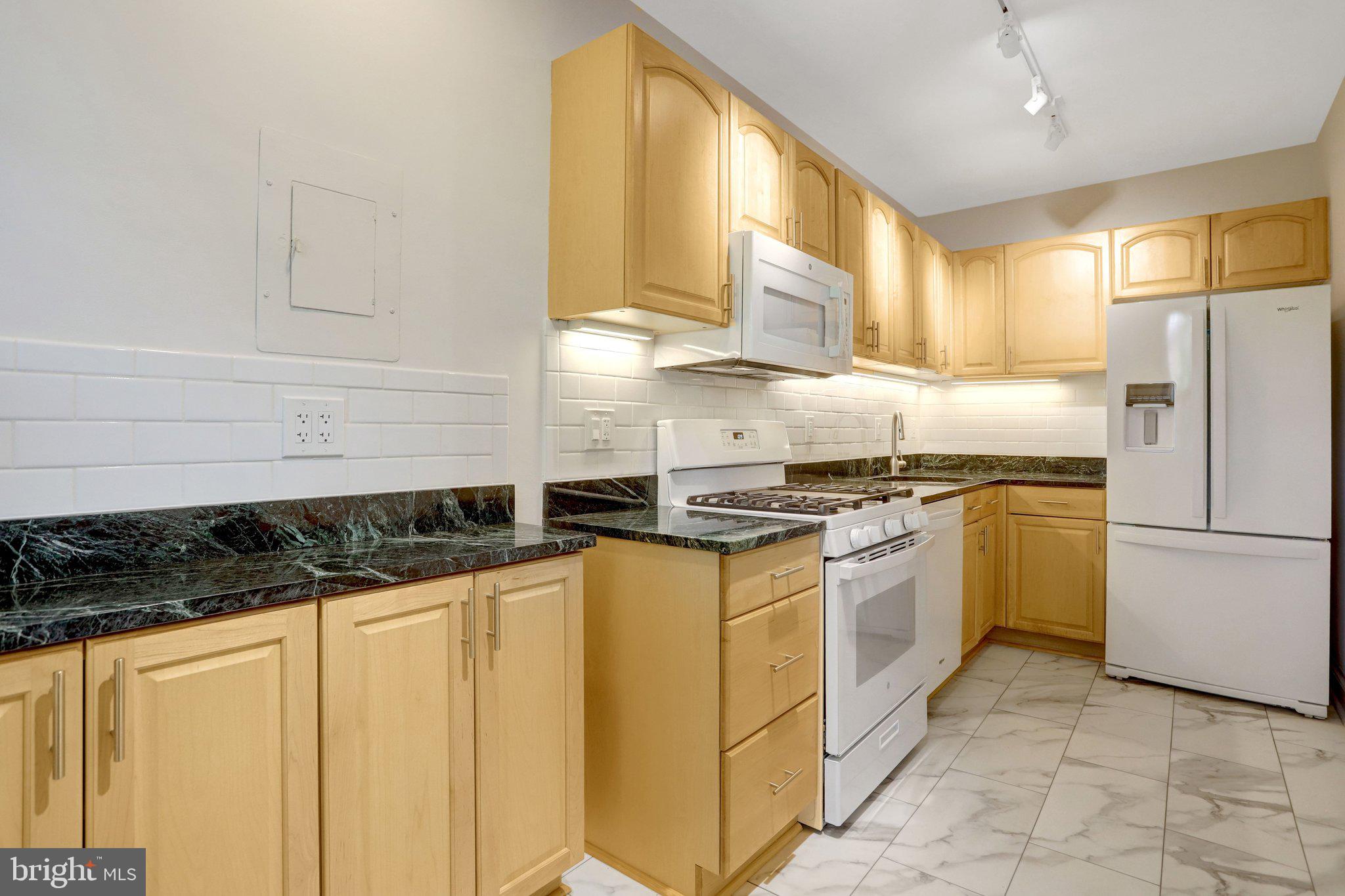 715 S WASHINGTON STREET S C-32