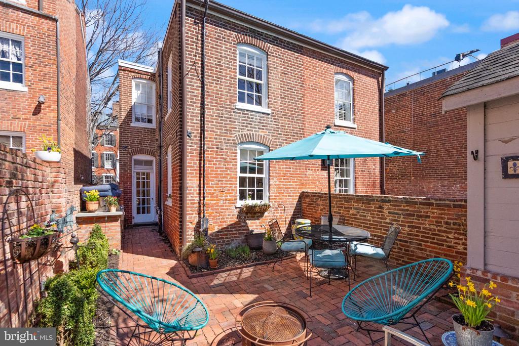 112 PRINCE STREET