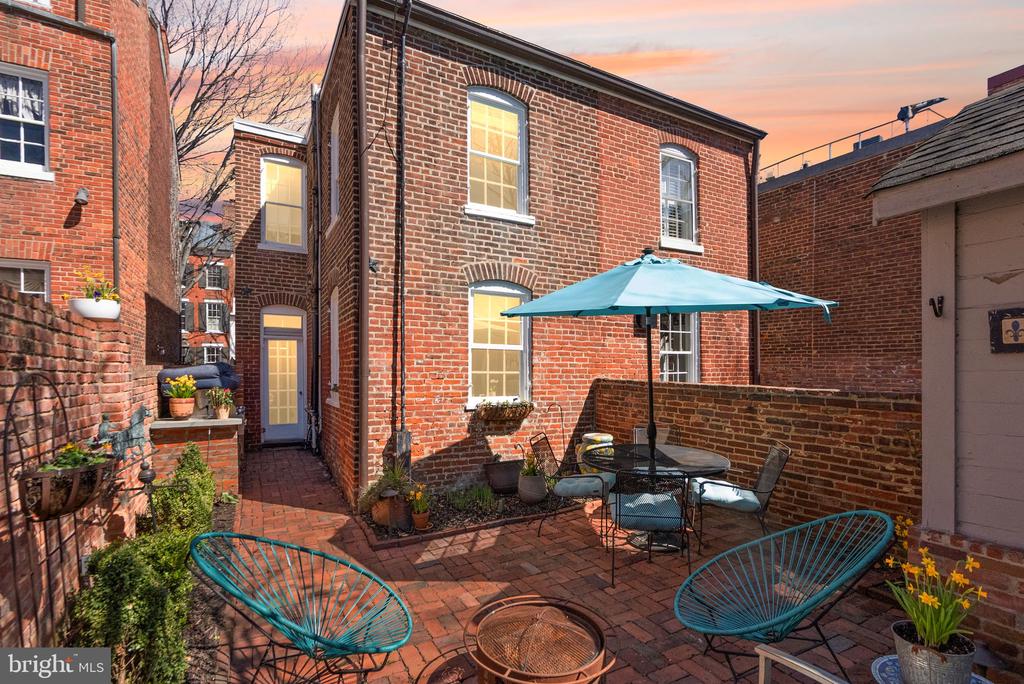 112 PRINCE STREET