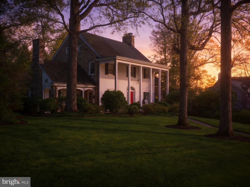 305 MANSION DRIVE