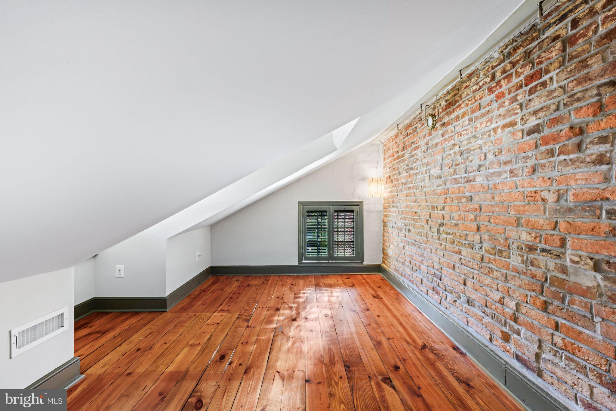 403 S FAIRFAX STREET