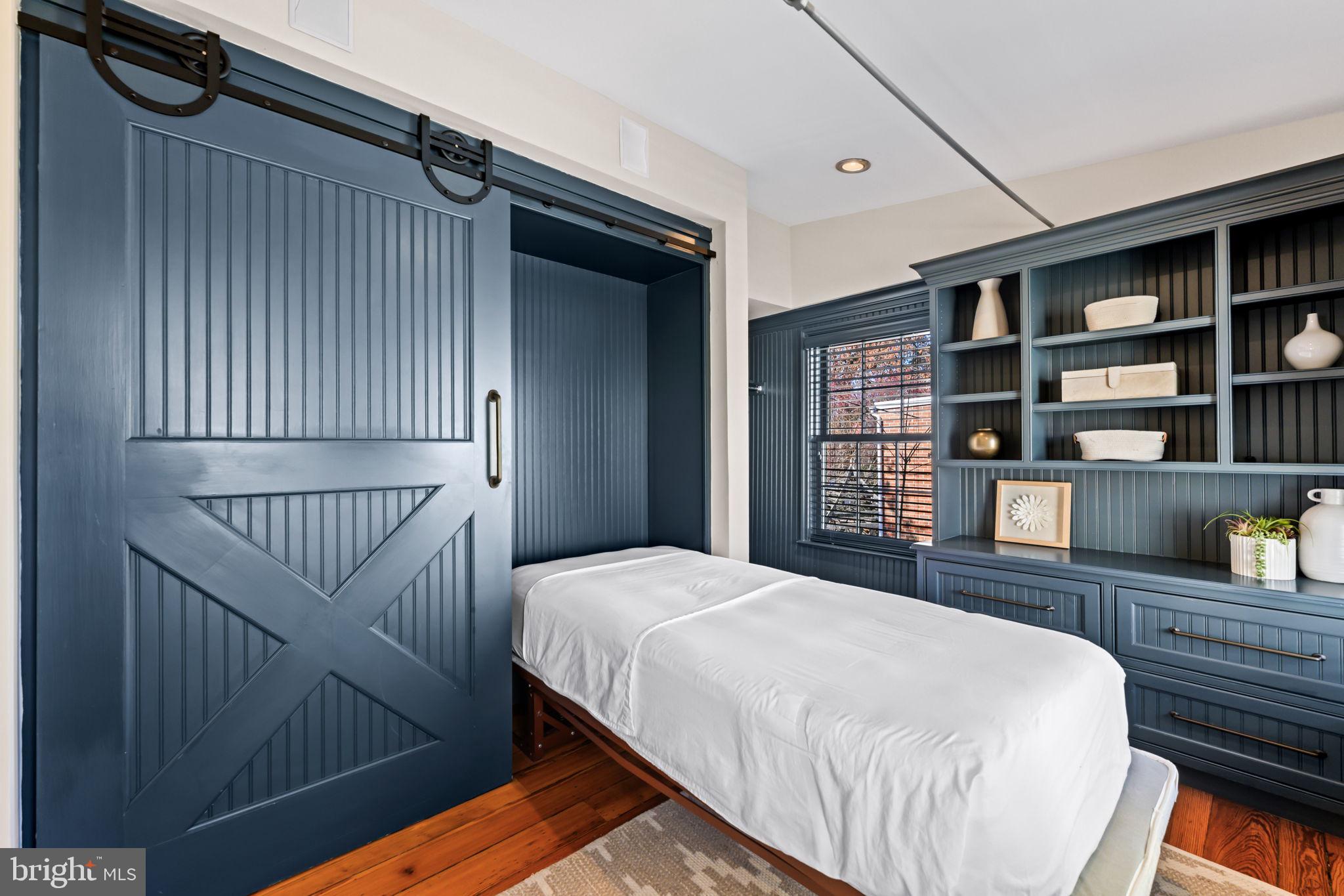 403 S FAIRFAX STREET