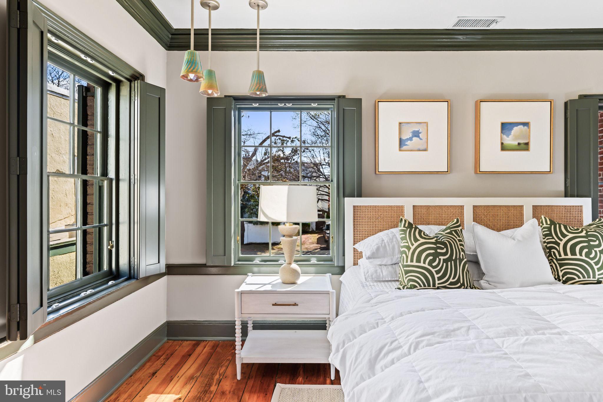 403 S FAIRFAX STREET