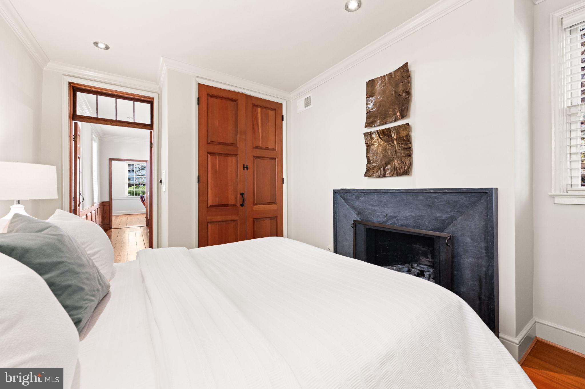 403 S FAIRFAX STREET