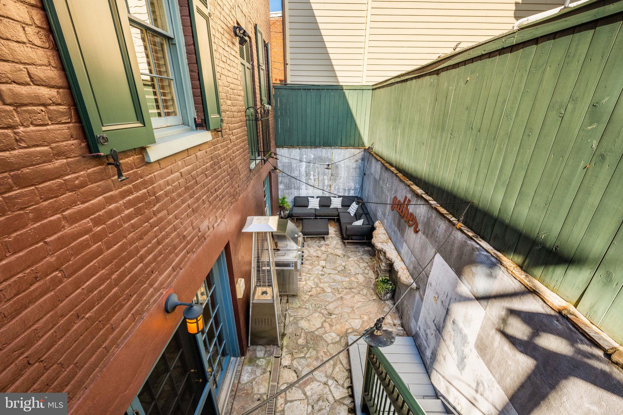 403 S FAIRFAX STREET