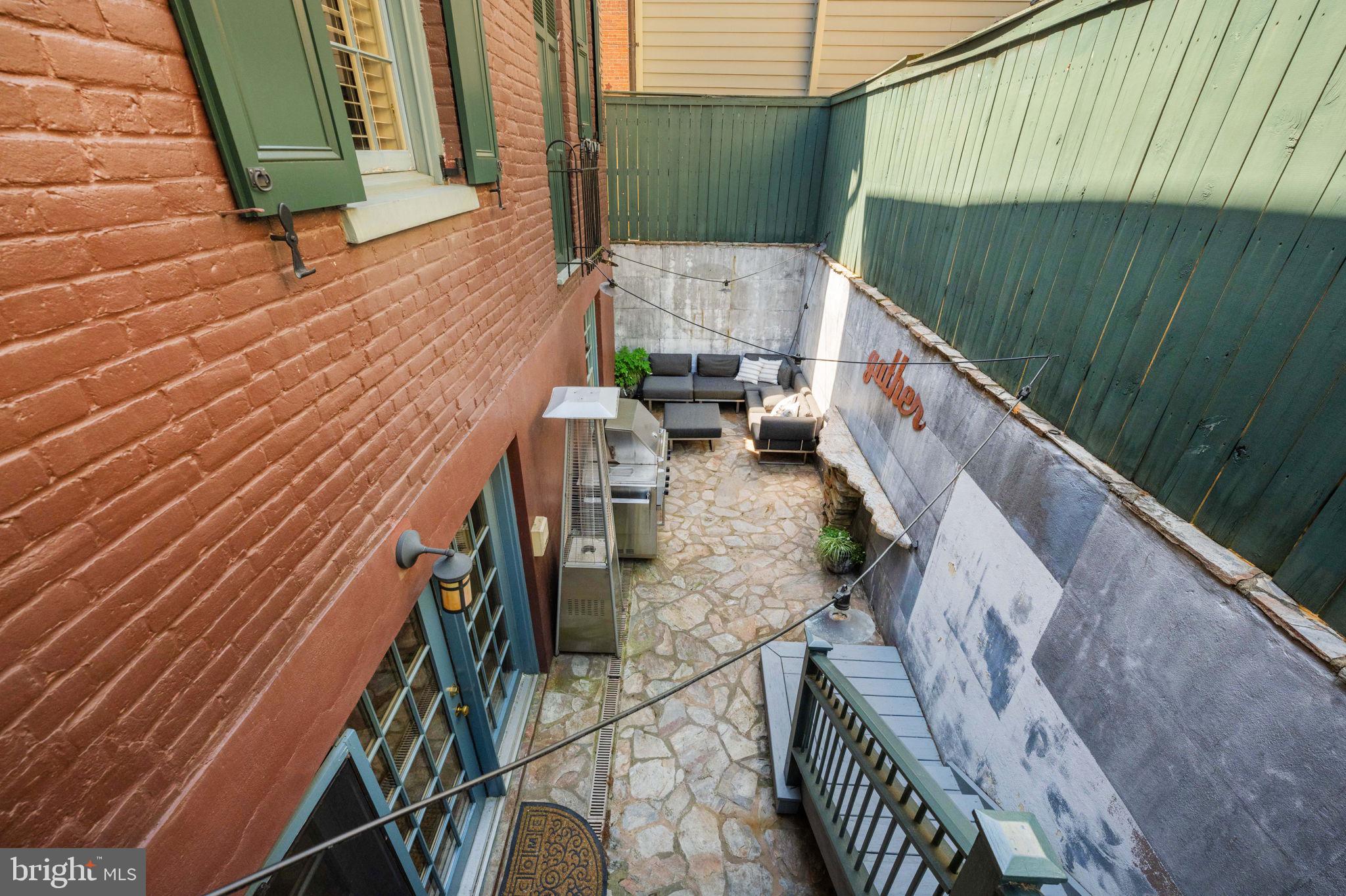 403 S FAIRFAX STREET