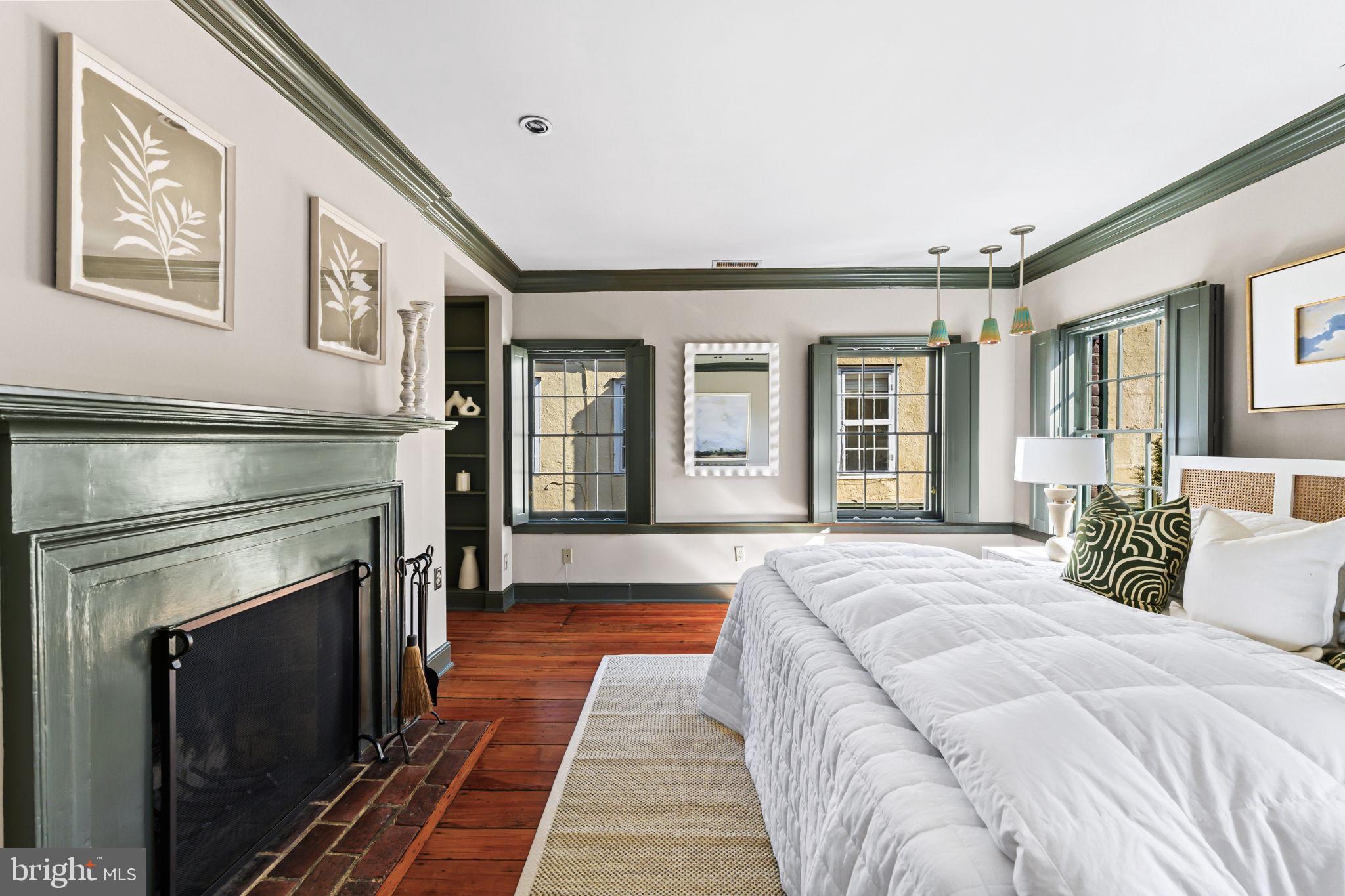 403 S FAIRFAX STREET