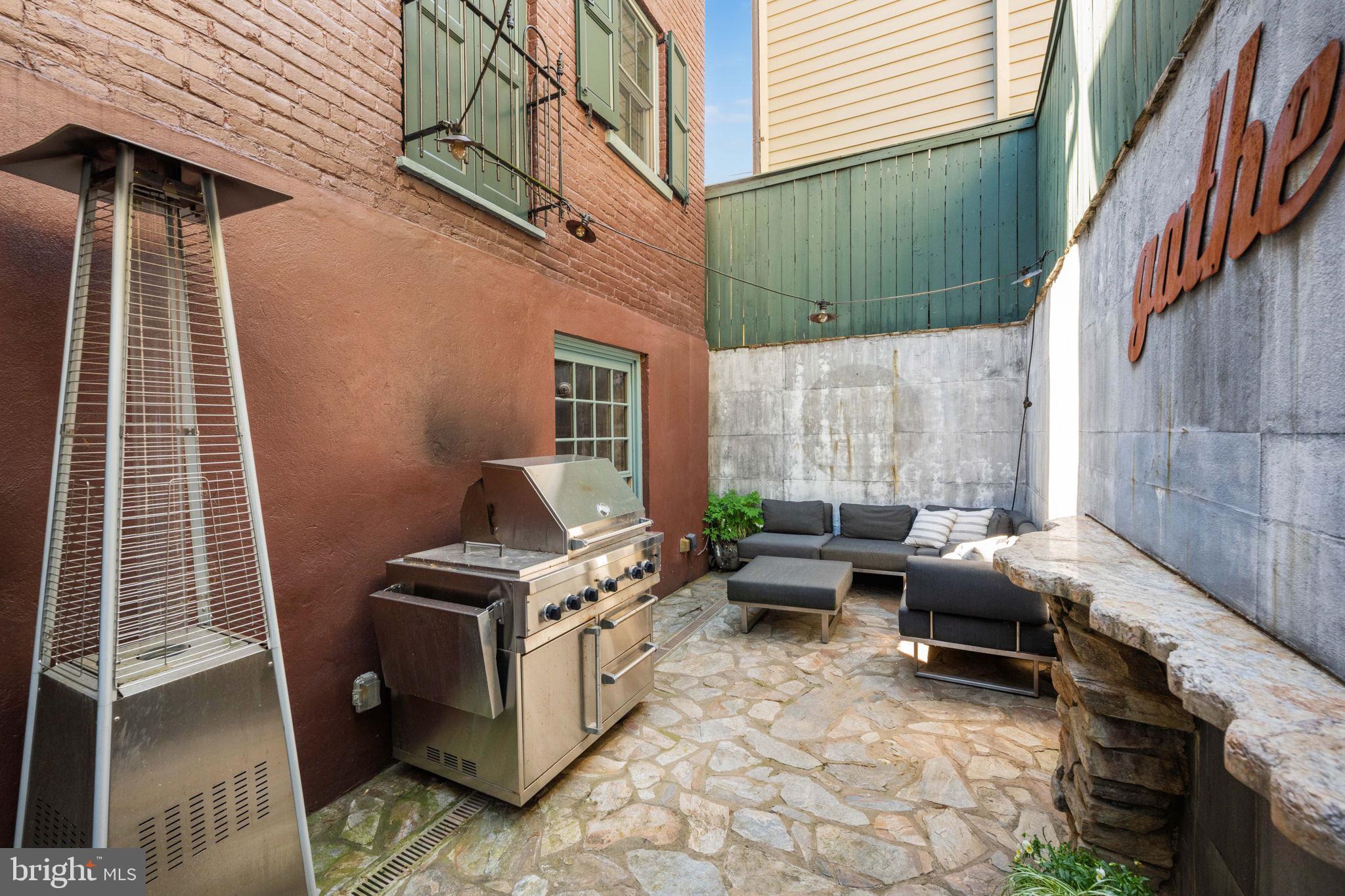 403 S FAIRFAX STREET