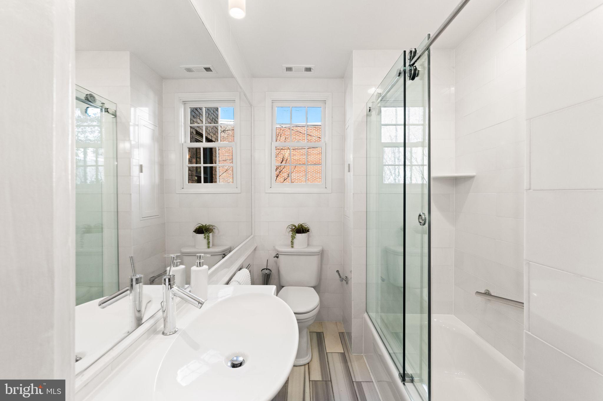 403 S FAIRFAX STREET