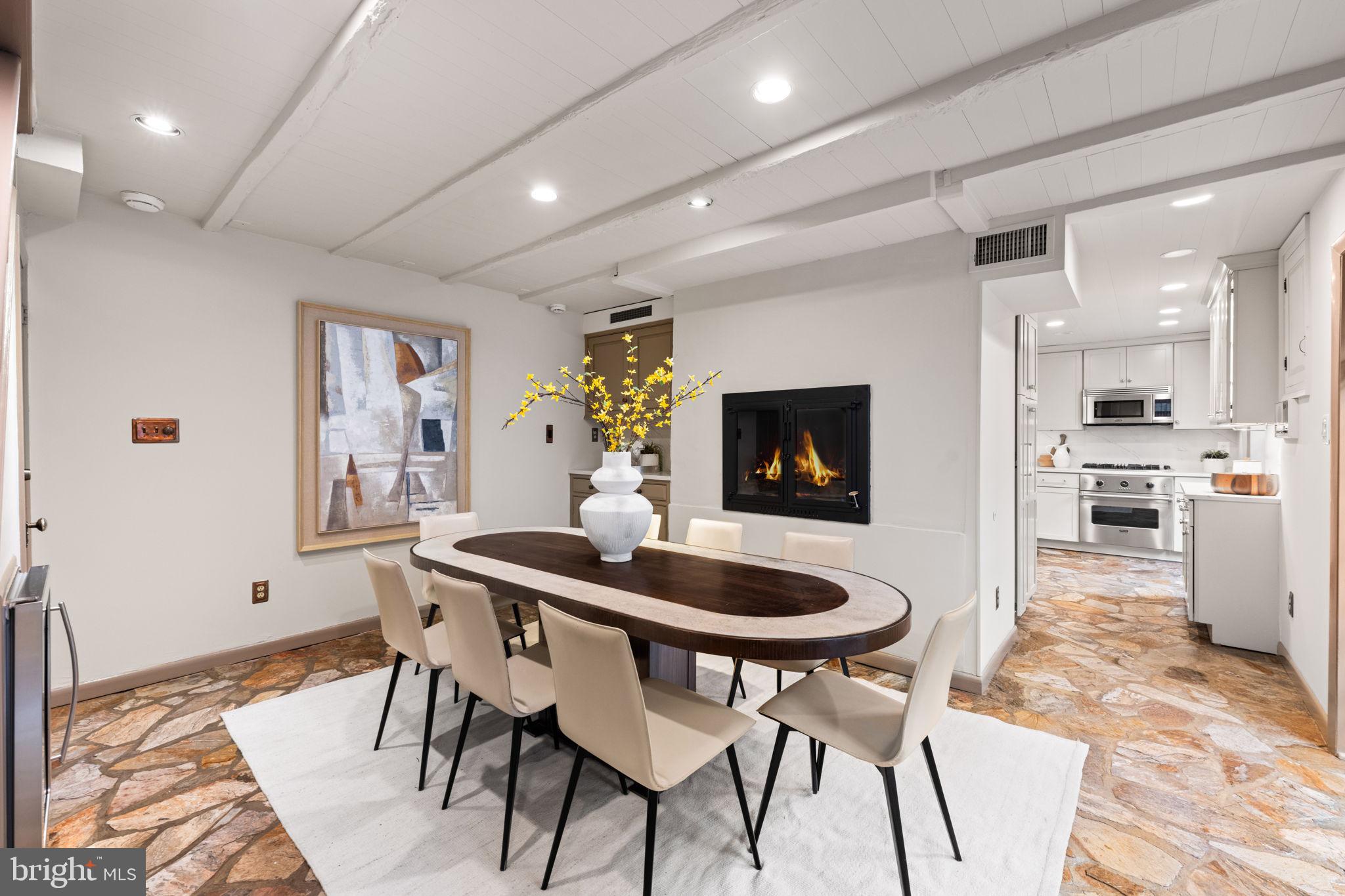 403 S FAIRFAX STREET