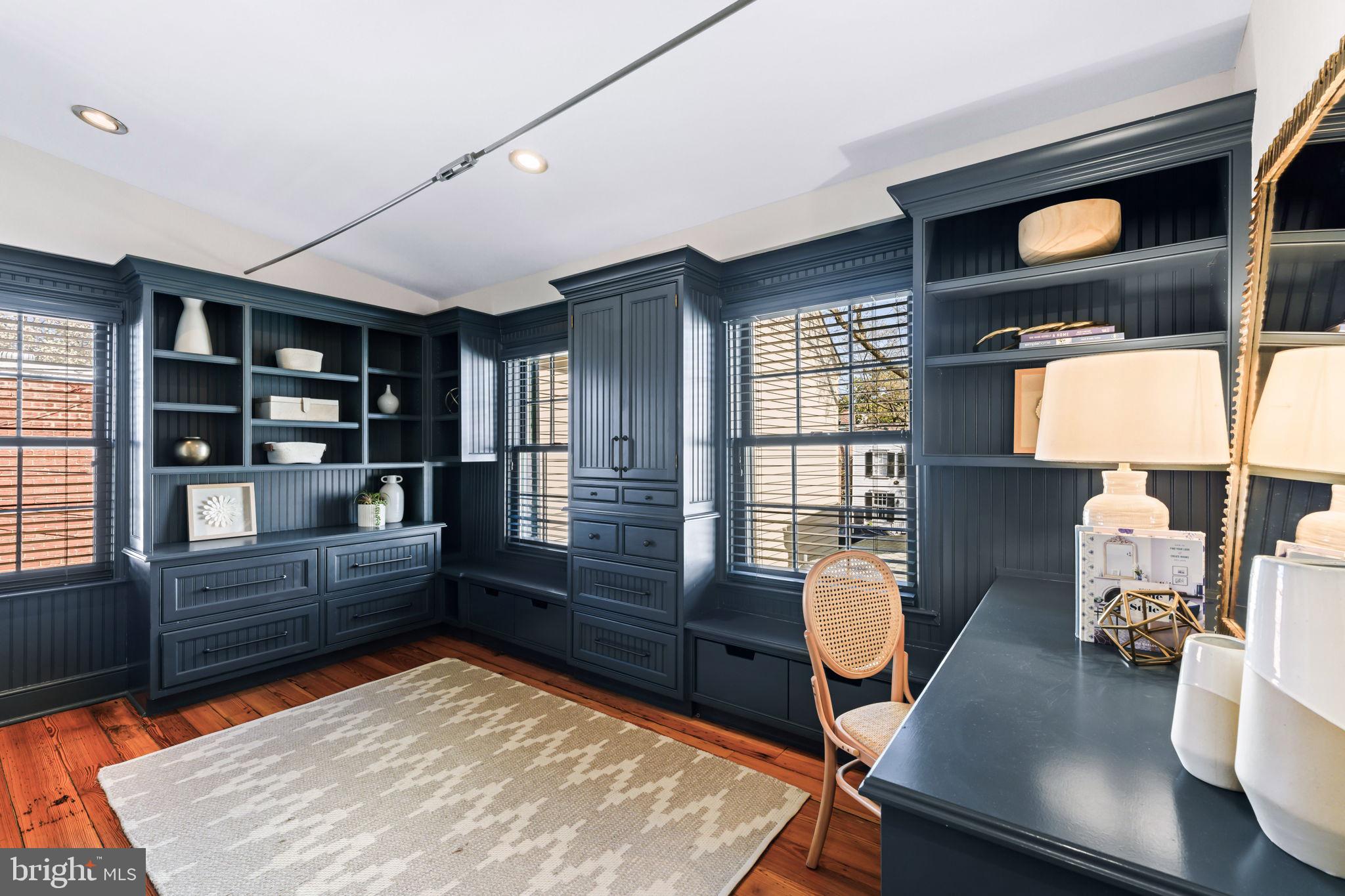 403 S FAIRFAX STREET