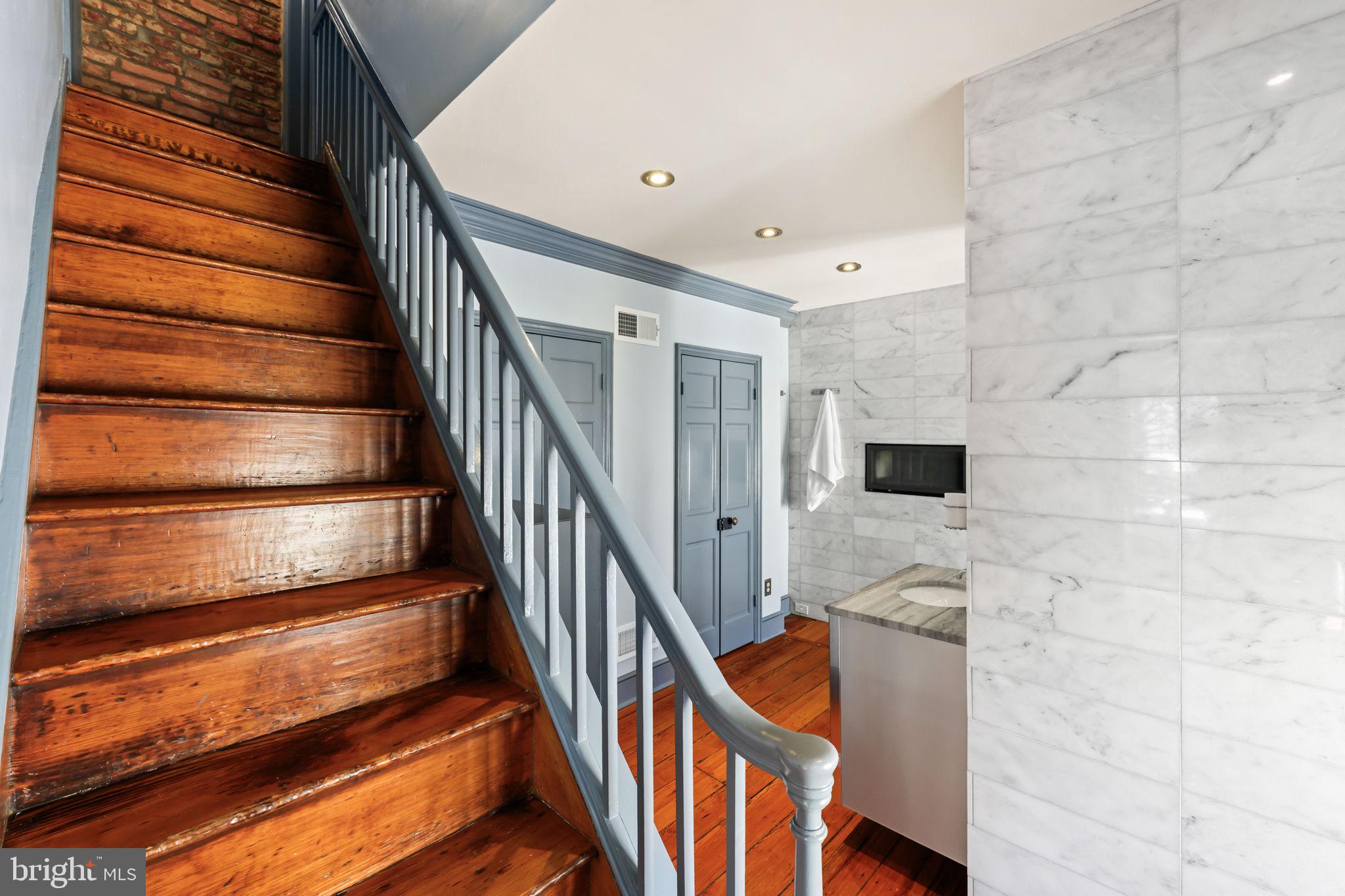 403 S FAIRFAX STREET