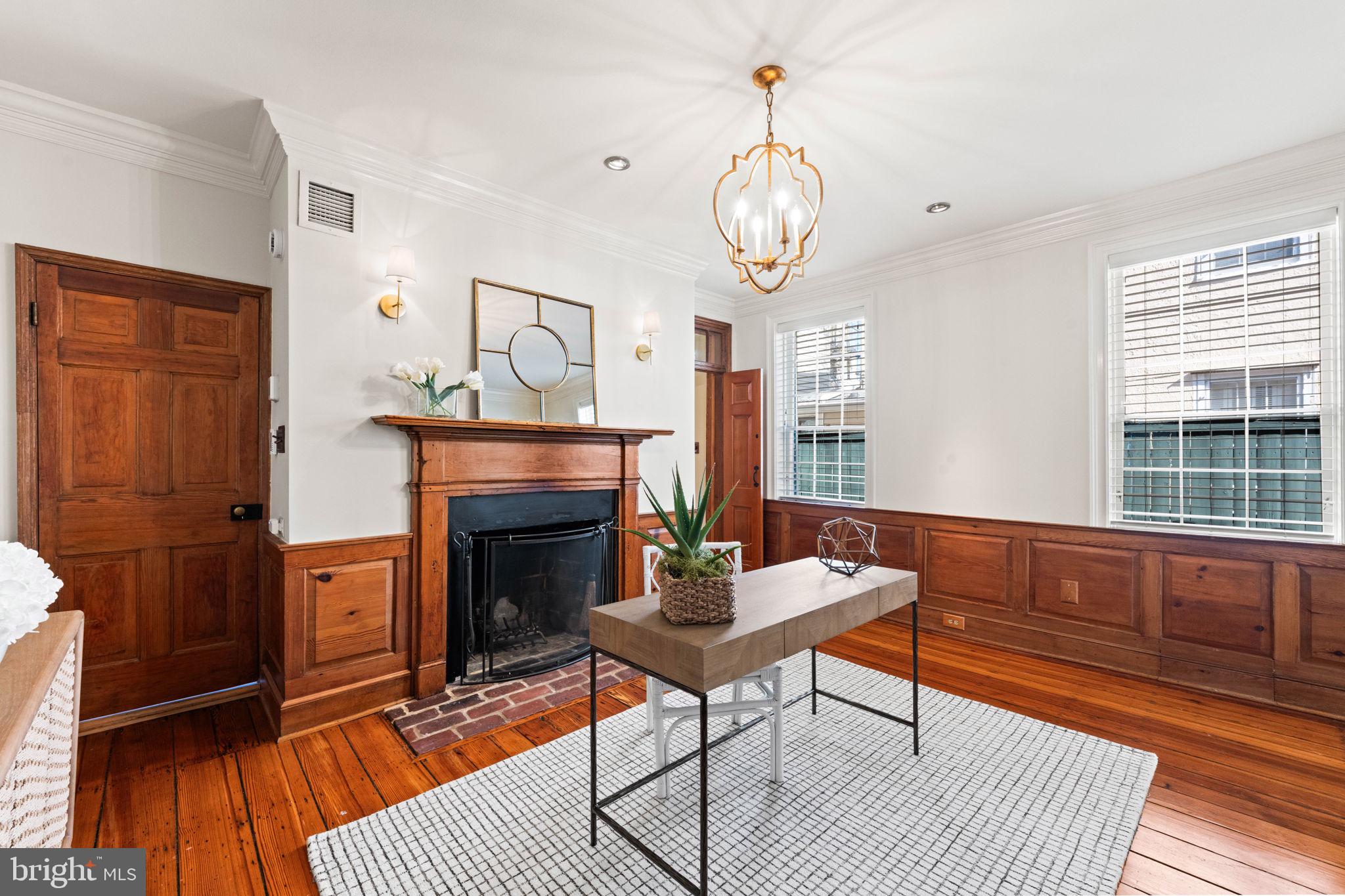 403 S FAIRFAX STREET