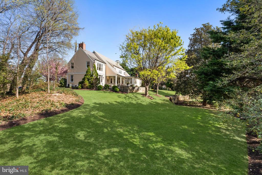2307 RUSSELL ROAD