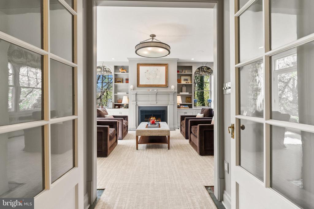 2307 RUSSELL ROAD