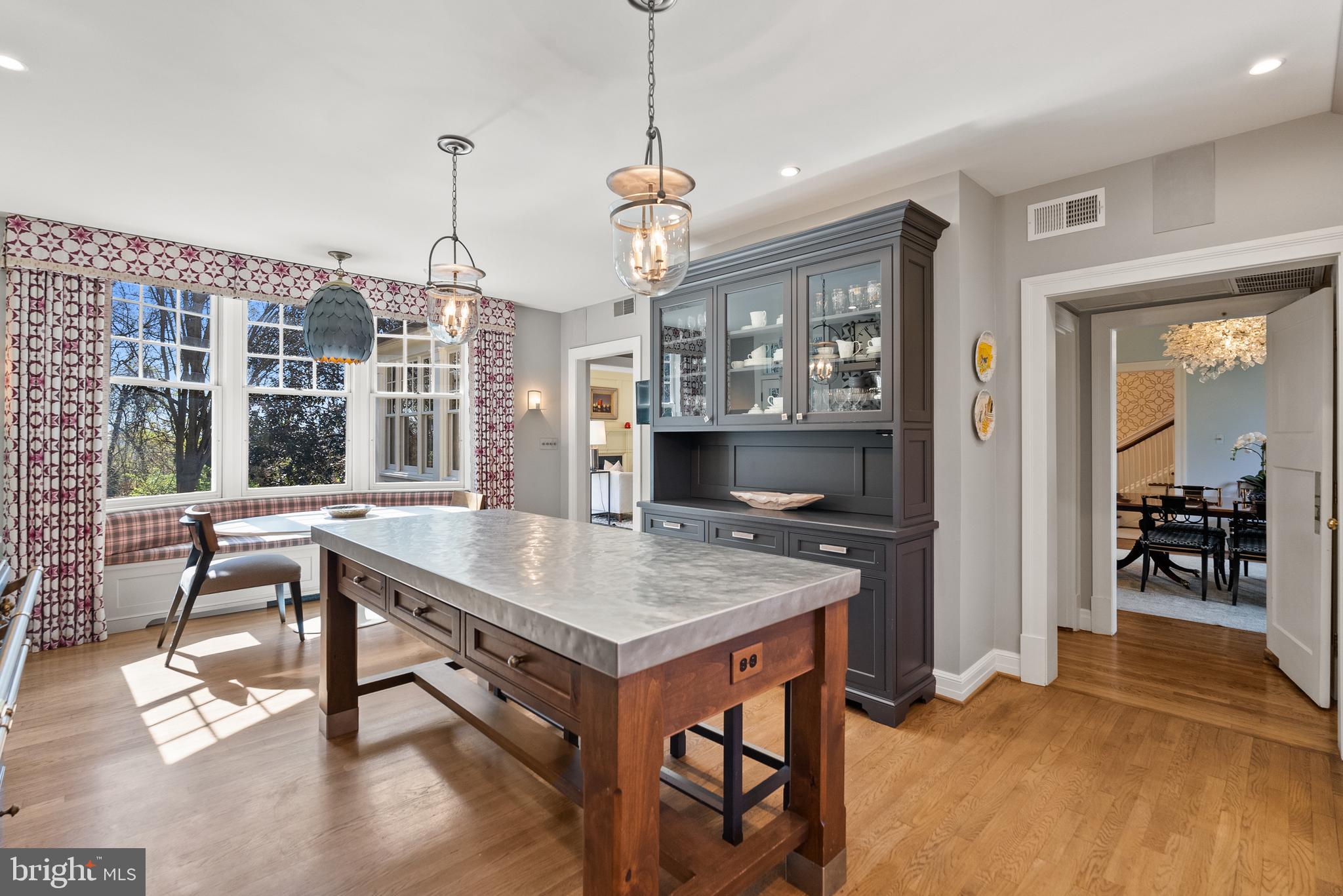 2307 RUSSELL ROAD