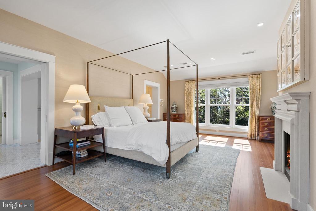 2307 RUSSELL ROAD