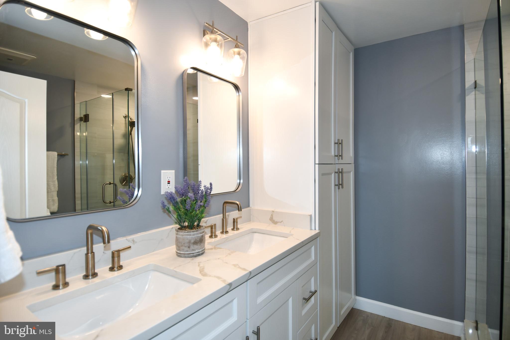 1809 KENWOOD AVENUE 301