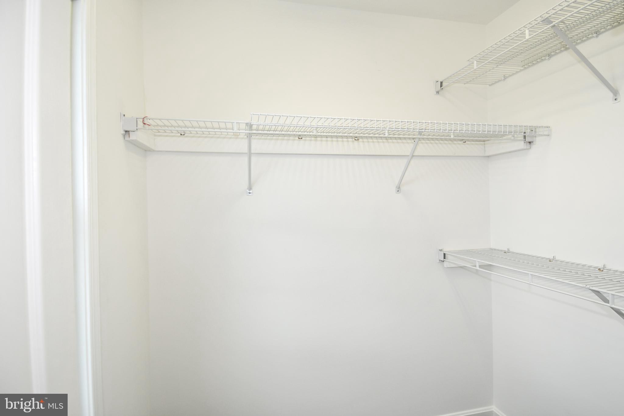 1809 KENWOOD AVENUE 301