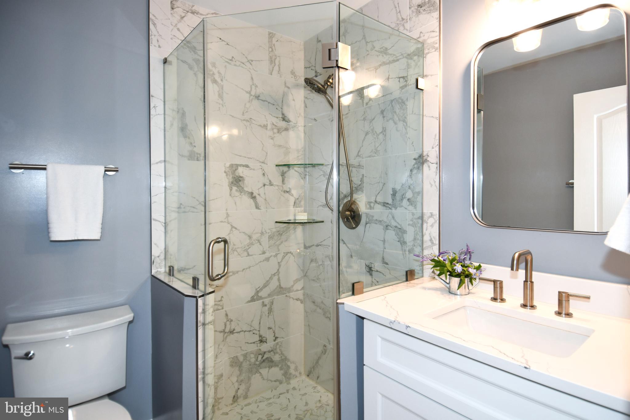 1809 KENWOOD AVENUE 301