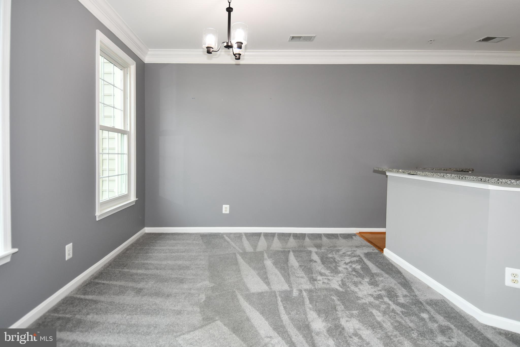 1809 KENWOOD AVENUE 301