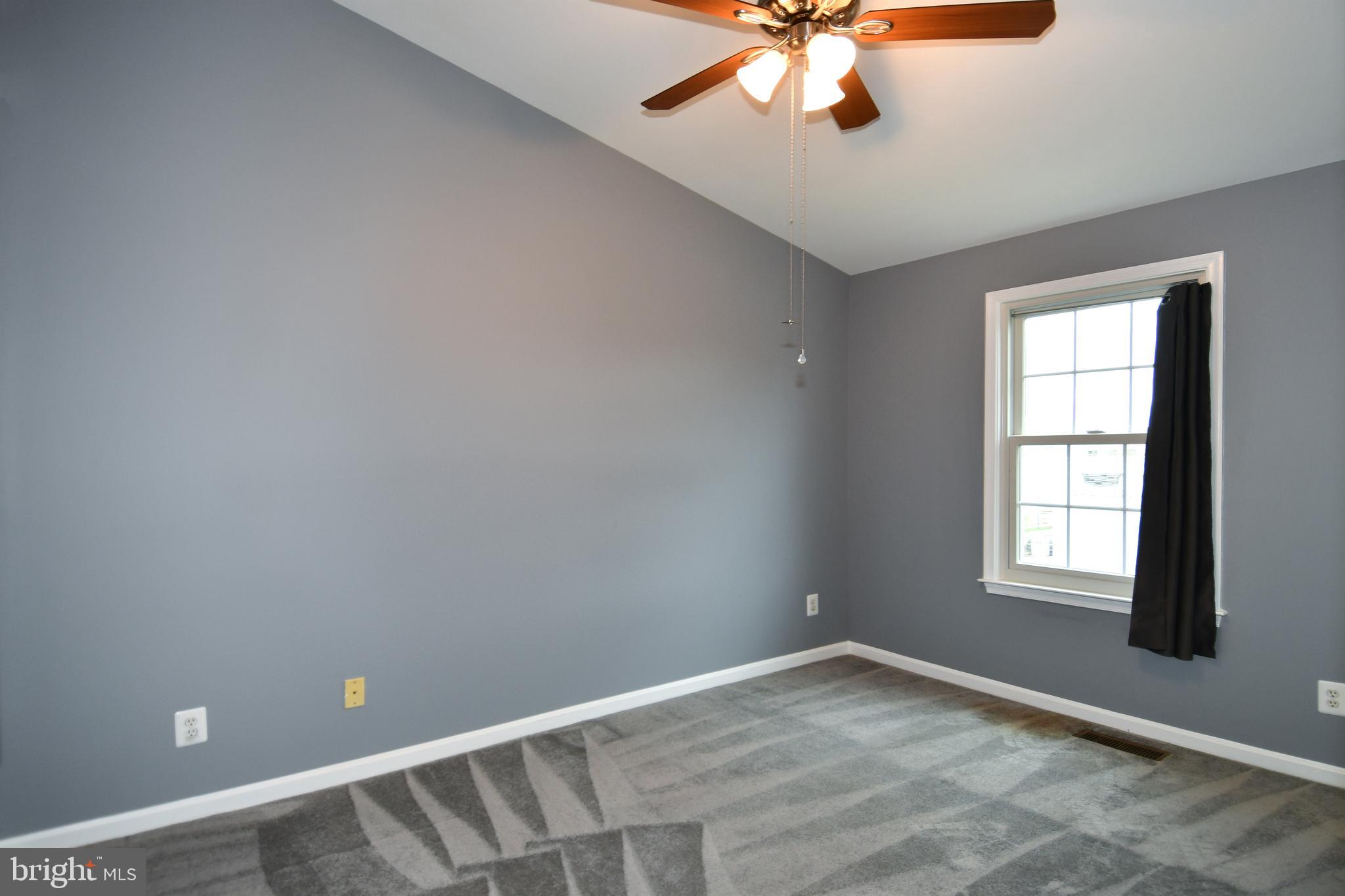 1809 KENWOOD AVENUE 301