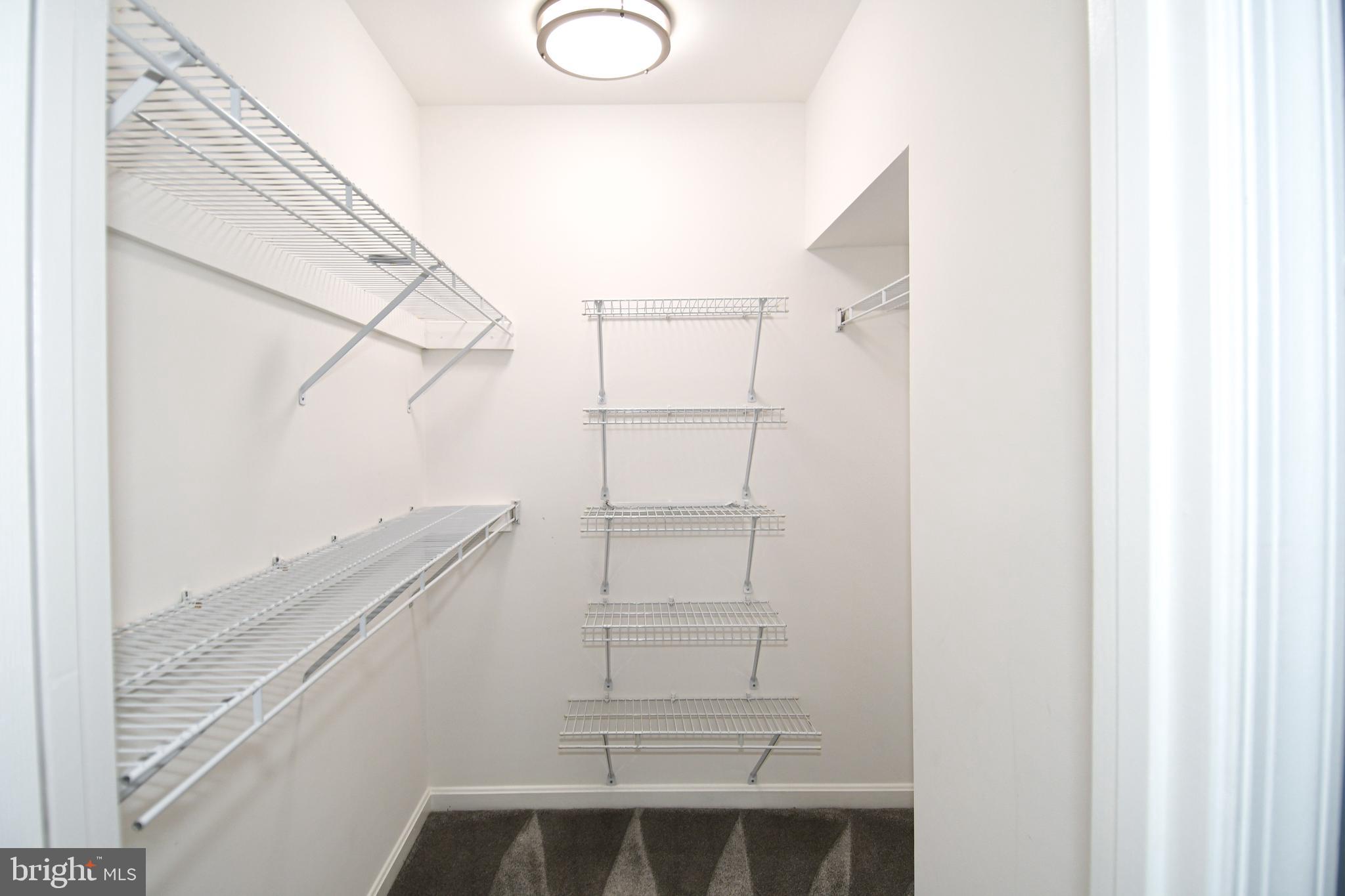 1809 KENWOOD AVENUE 301