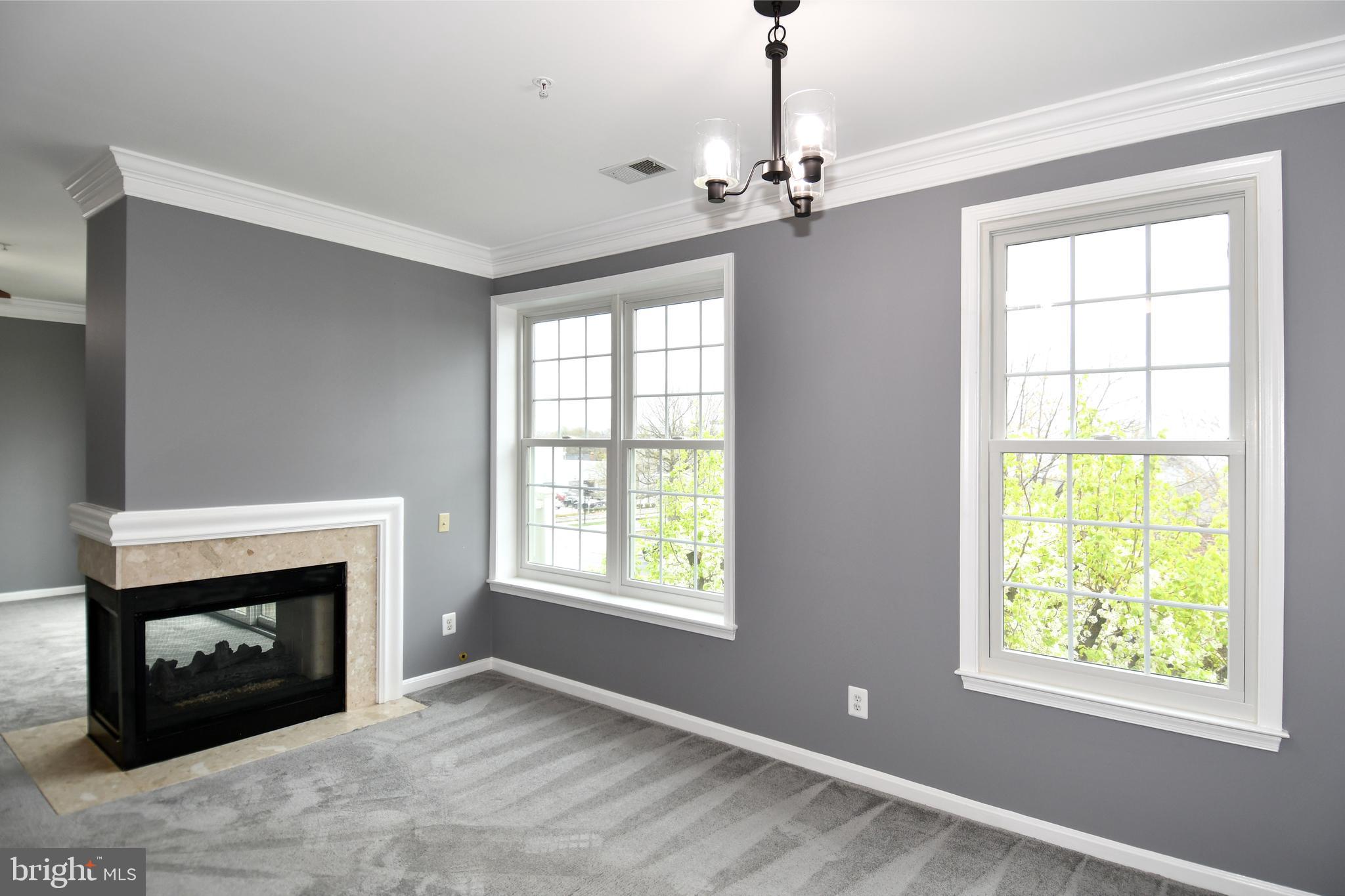 1809 KENWOOD AVENUE 301